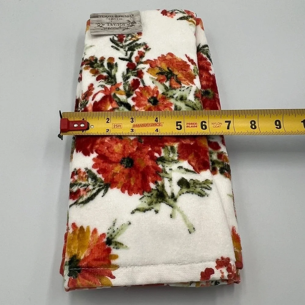 Haymarket Square Kitchen Towels Unisex OS Red Floral New Set of 2 443416